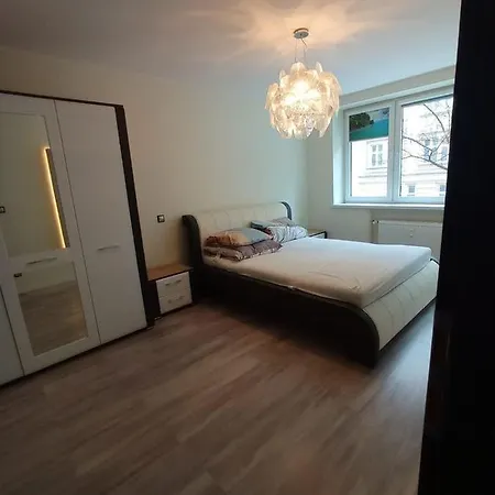 Nocipoznania9-18 Guest house Poznan